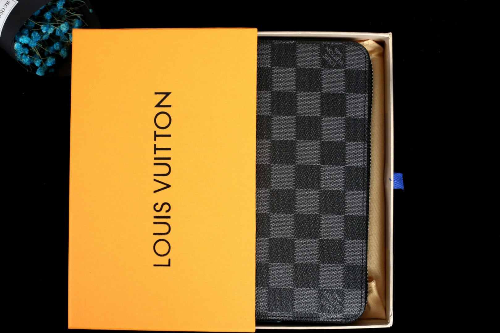 Wallet-LV-4