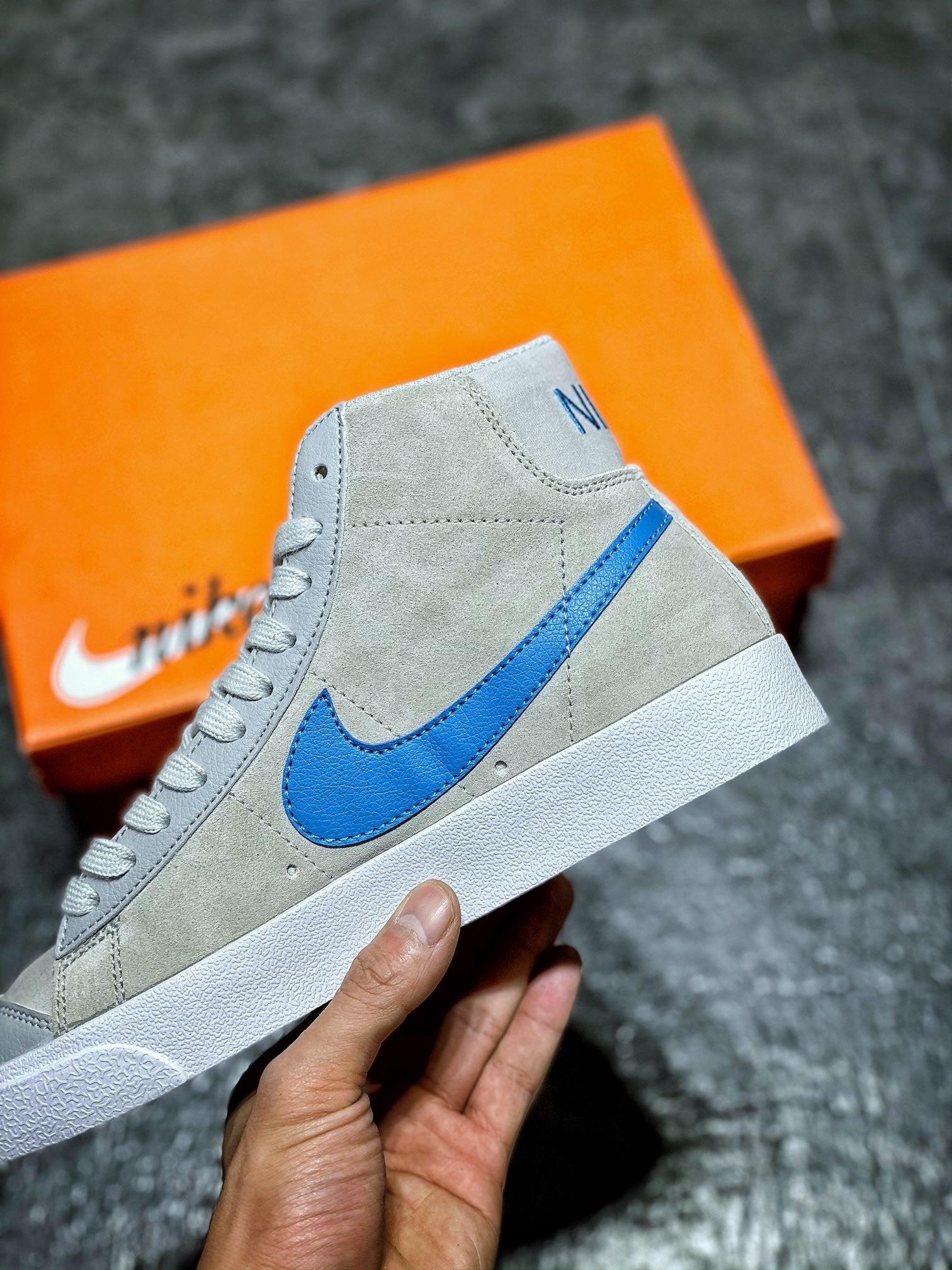 NIKE-18